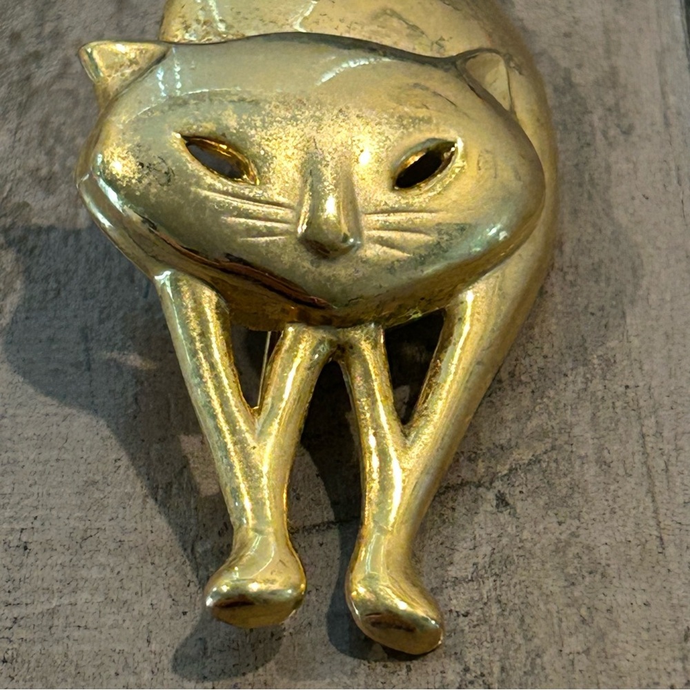 Vintage Gold Cat Pin Brooch Simple Design Fashion Fun - Picture 3 of 6
